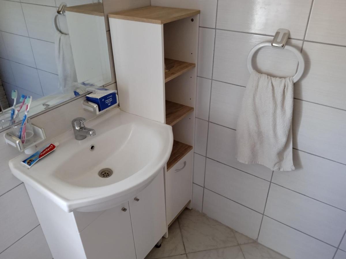 פרוי Apartman Josipa מראה חיצוני תמונה