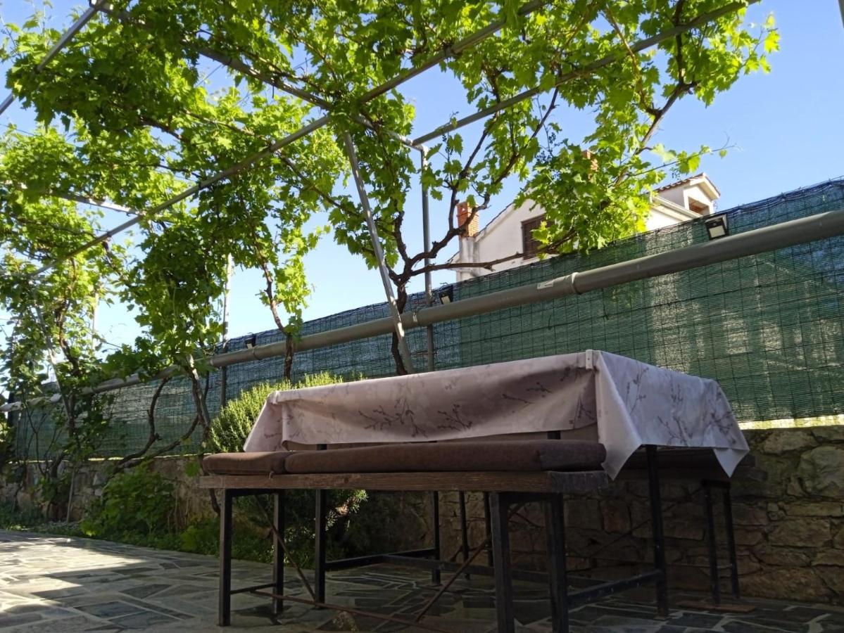 פרוי Apartman Josipa מראה חיצוני תמונה